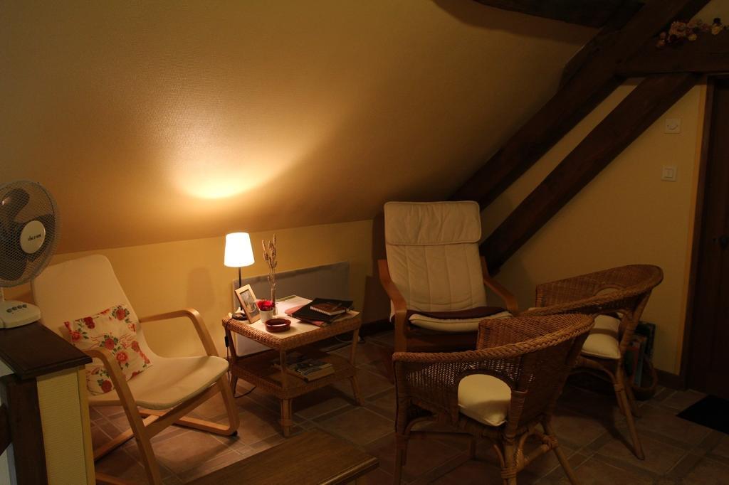 Le Clos De Chatres Oisly Bagian luar foto